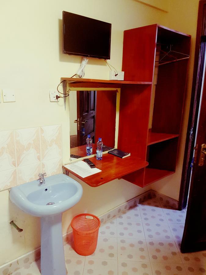Western Star Hotel Kakamega Bagian luar foto